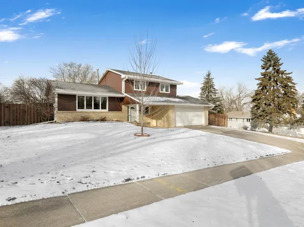 11620 River Hills Dr, Burnsville, MN 55337