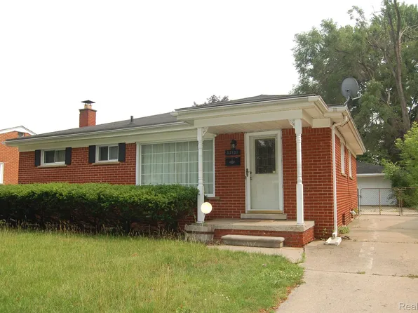 33137 Franklin St, Wayne, MI 48184