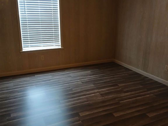 2nd image of 827 Saint Vincent St