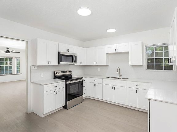 3rd image of 1135 Ceralvo St