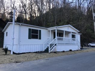 121 Blevins Rd, Johnson City, TN 37601
