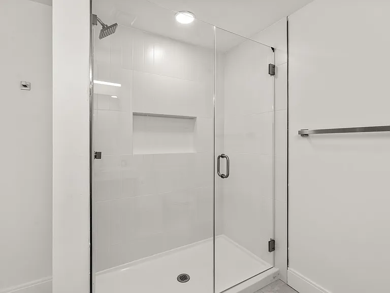 123 Tudor St — Photo 17