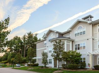 906 Hilltop Dr, Walpole, MA 02081