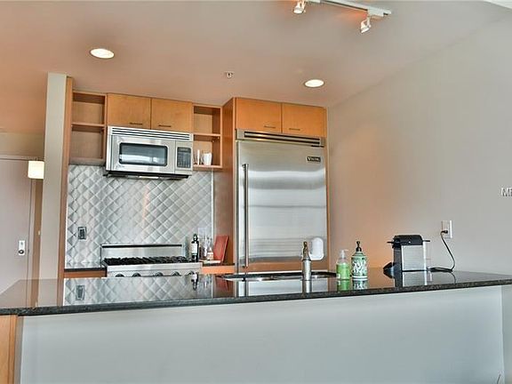 3rd image of 1120 E Kennedy Blvd Unit 930