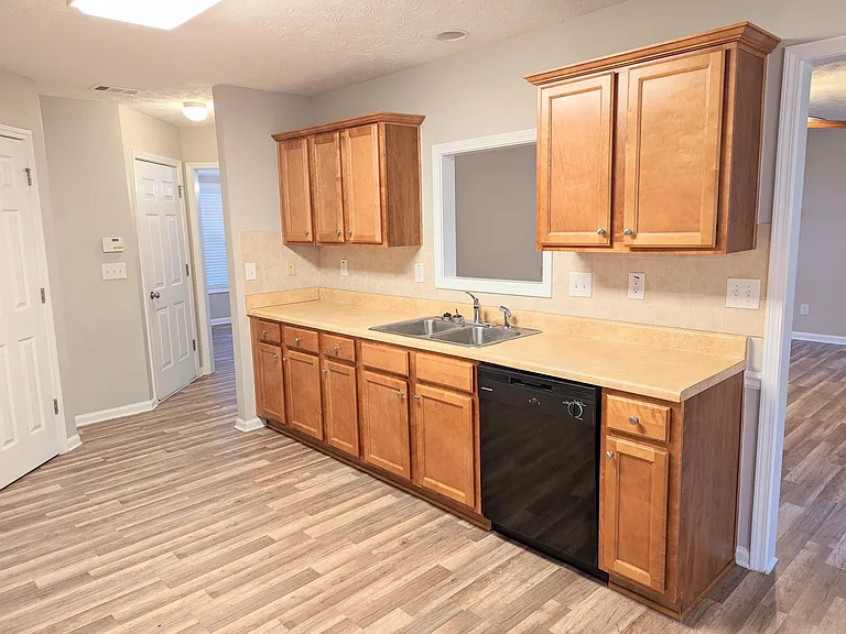 1248 Nottley Dr — Photo 9
