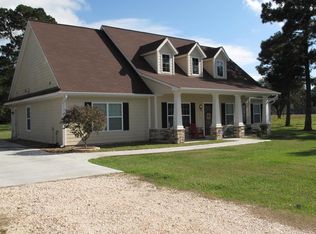 210 N Broussard Rd, Winnie, TX 77665