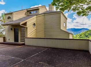 1303 Ski View Dr, Gatlinburg, TN 37738