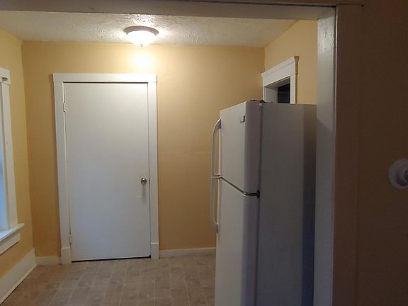 2nd image of 1137 4th Ave