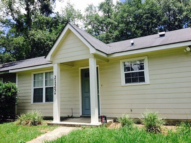 1st image of 2125 Pecan Ln