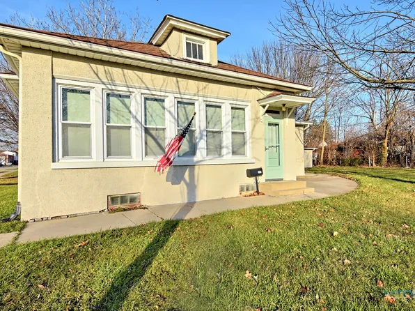 222 S Glen Ave, Oglesby, IL 61348