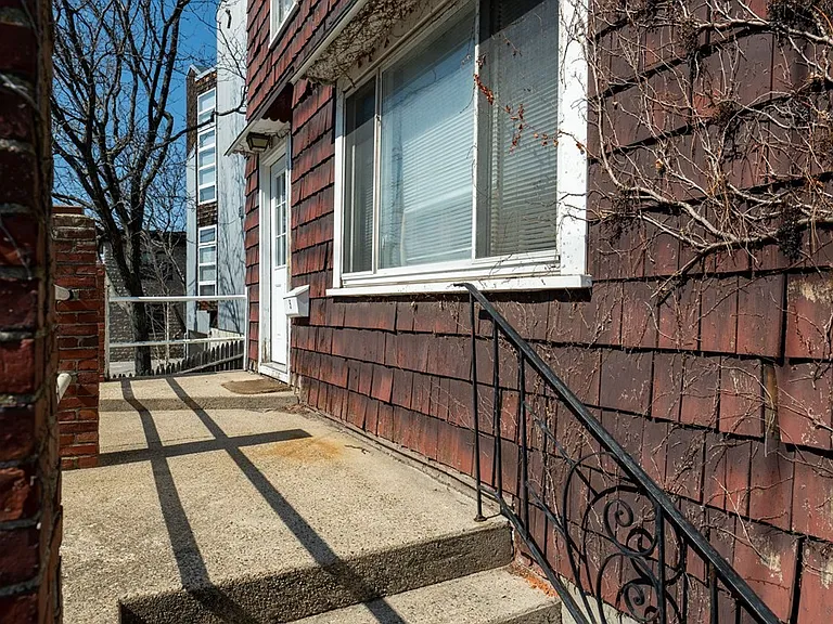 5 Village St — Photo 2