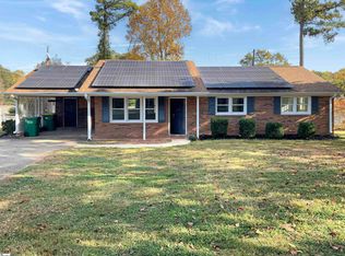 108 Forestview Dr, Boiling Springs, SC 29316