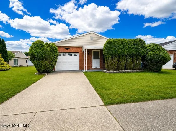 57 Encinitas Drive, Toms River, NJ 08757