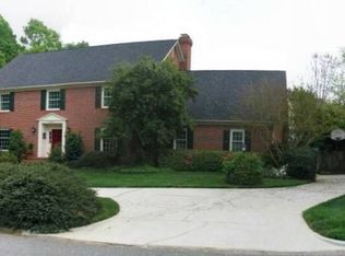 3401 Country Club Dr, Gastonia, NC 28056