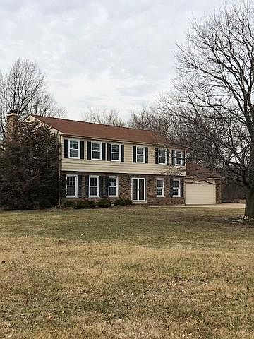 1st image of 19W174 Avenue Chateaux N