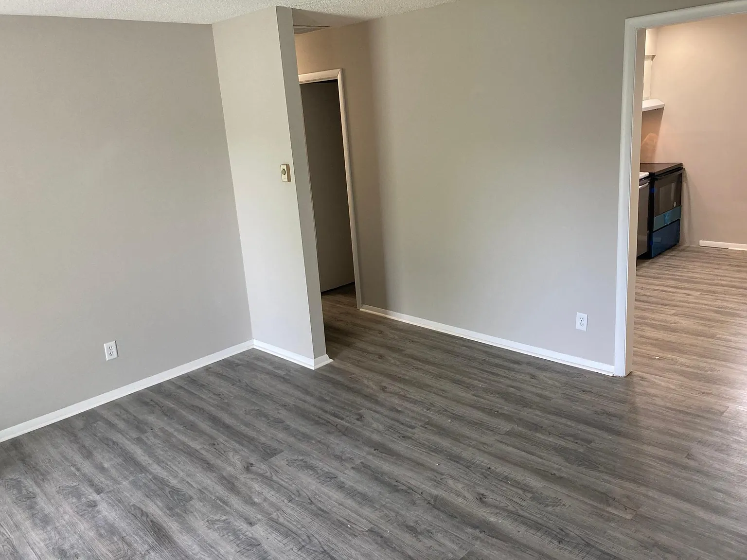 2 bed, 812 sqft, $1,175 — Photo 2