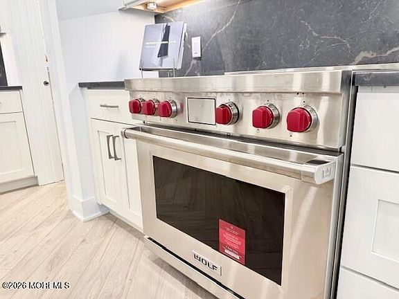 5th image of 417A Lake Avenue #410