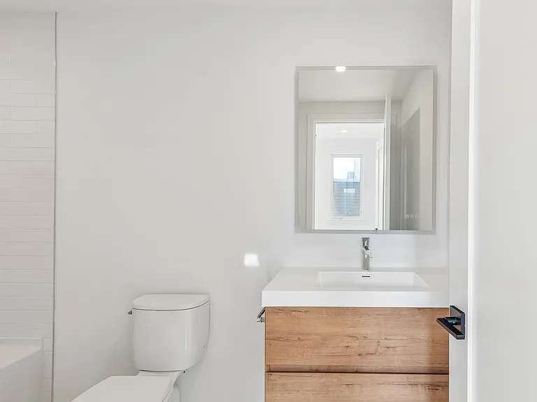 1342 S Bouvier St — Photo 27