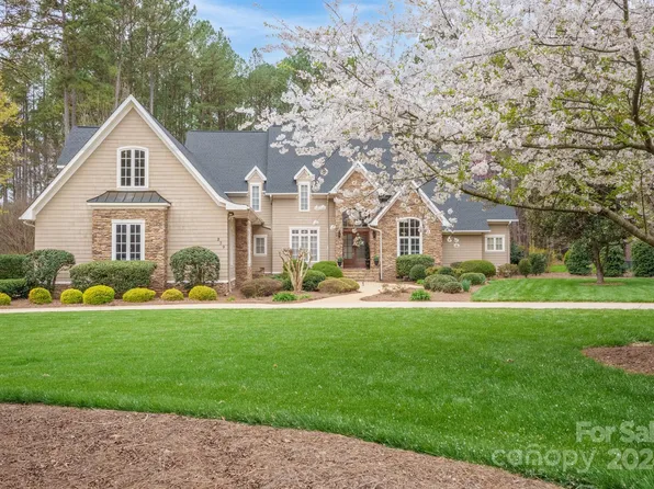 239 W Glenview Dr, Salisbury, NC 28147