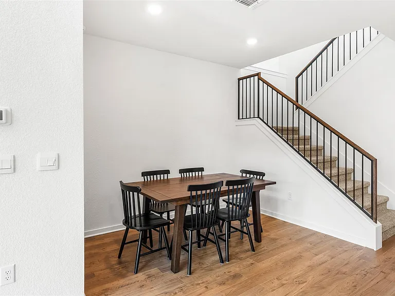1828 Walnut Grove Bnd — Photo 23