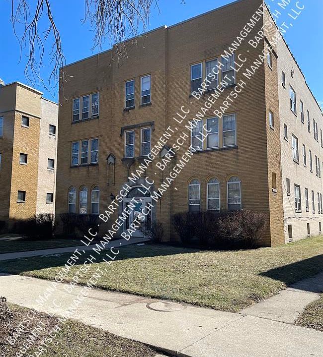 1st image of 5511 W Martin Dr APT 10