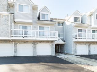 908 Scarlet Oak Ave, Toms River, NJ 08755