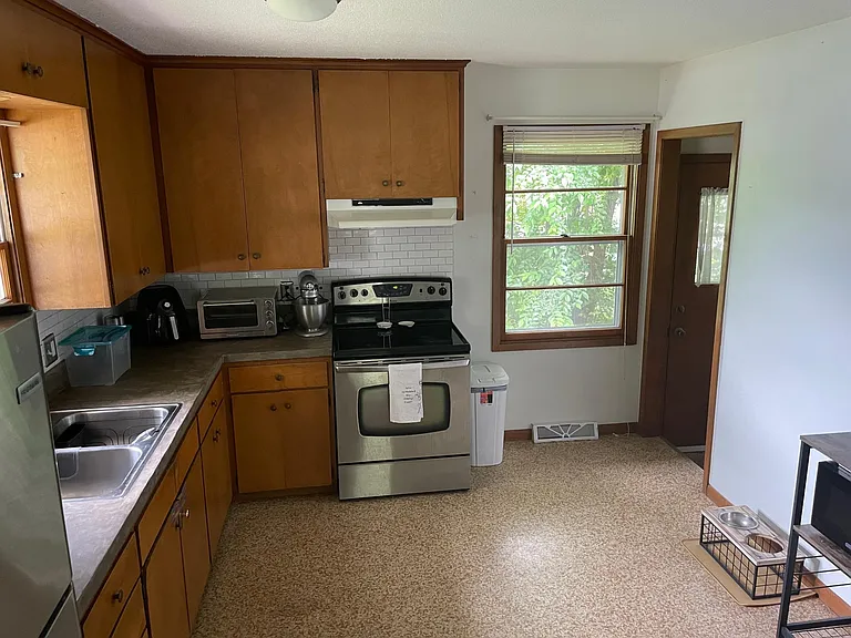 1503 Delaware Ave — Photo 6