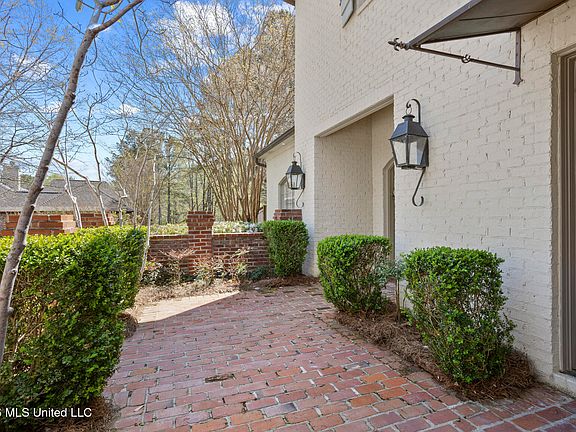 4th image of 130 Summer Lake Dr