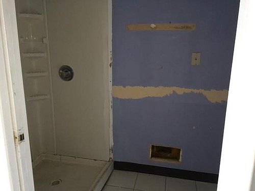 4th image of 1305 North Ave