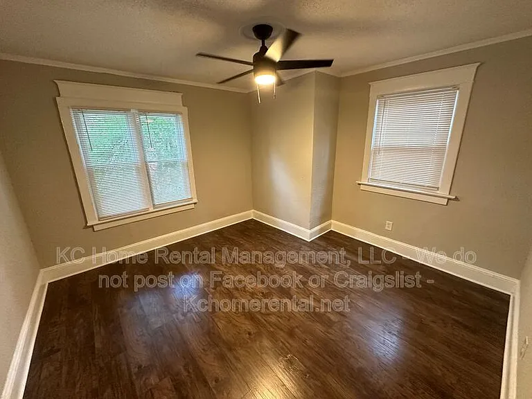 3016 E 32nd St — Photo 22