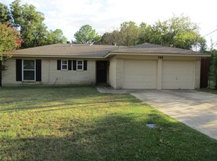 733 E Main St, Pilot Point, TX 76258