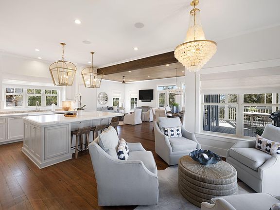 5th image of 392 Walton Rose Ln