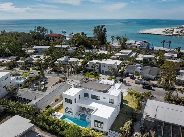 1212 Center Pl, Sarasota, FL 34236