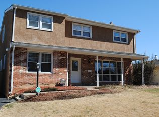 405 Lyndhurst Dr, Broomall, PA 19008
