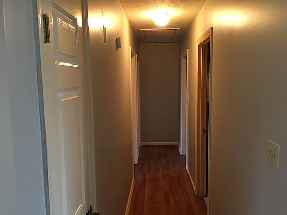 3rd image of 116 Hill N Dale Dr