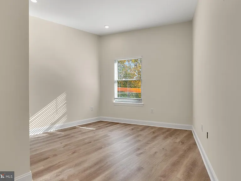 511 Gorgas Ln #E — Photo 15