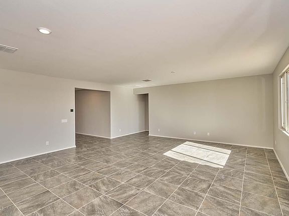 5th image of 40715 W James Ln