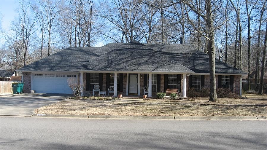 1st image of 403 Muscadine Ln