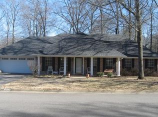 403 Muscadine Ln, Russellville, AR 72801