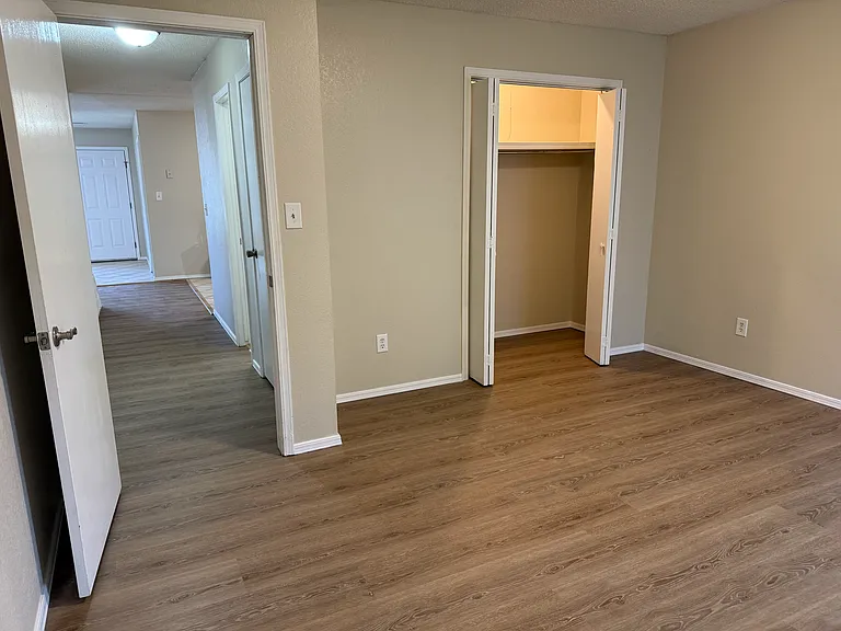 3044 W Greenwood St — Photo 21