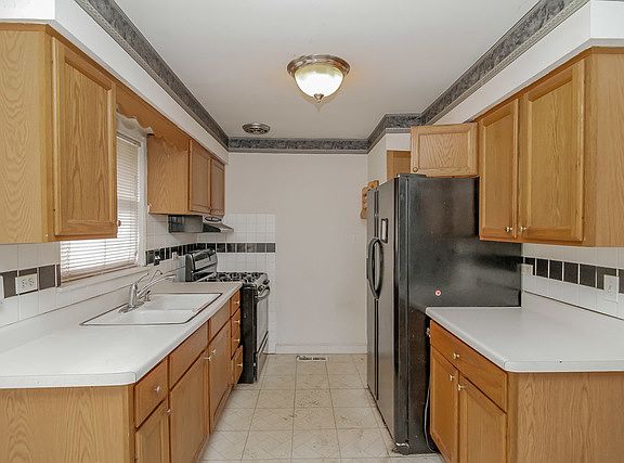 5th image of 24117 W Hillcrest Dr