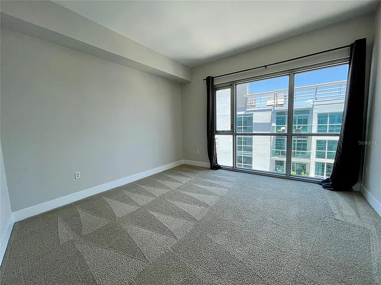 111 N 12th St #1810 — Photo 16