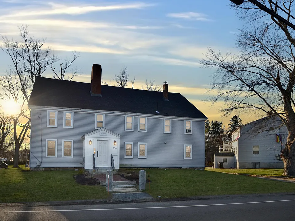 250 Walnut St Front Exterior
