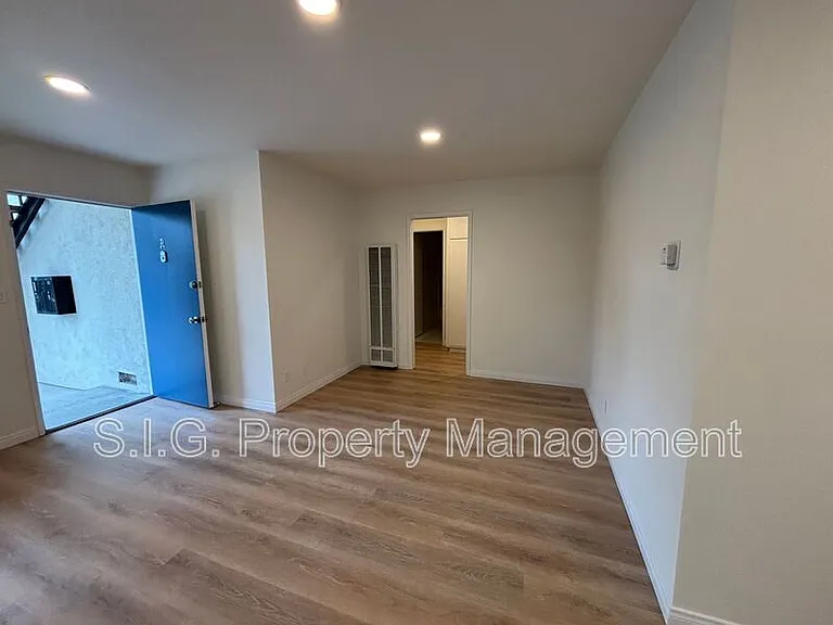 414 N Columbus Ave #A — Photo 11