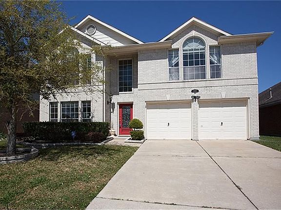 Look no further! 17019 Hidden Treasure is the home you're going to LOVE!