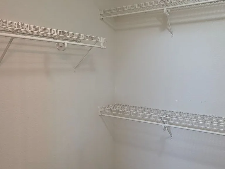 1216 E Graham Trl — Photo 37