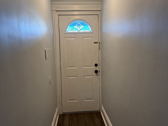 2nd image of 22 Chapman St Floor 1