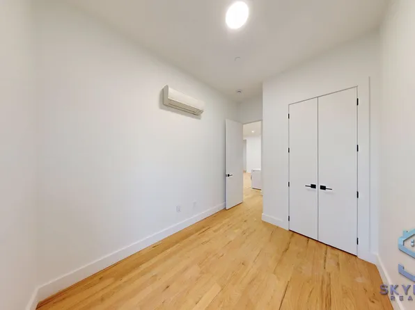 897 New York Avenue image 25 of 28