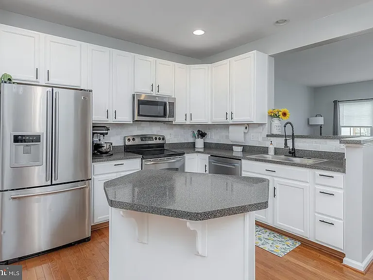 372 Concetta Dr — Photo 19