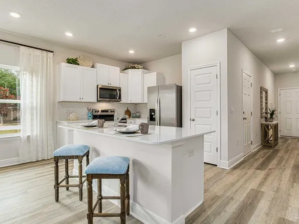 8426 Bluejack Dr, Pensacola, FL 32514